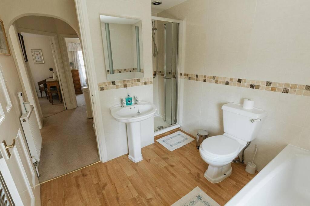 Fir Tree Cottage - Cosy 3 Bed Cottage In Penrhyn Bay With Beautiful Sea Views And Access To Snowdonia Rhôs-on-Sea المظهر الخارجي الصورة